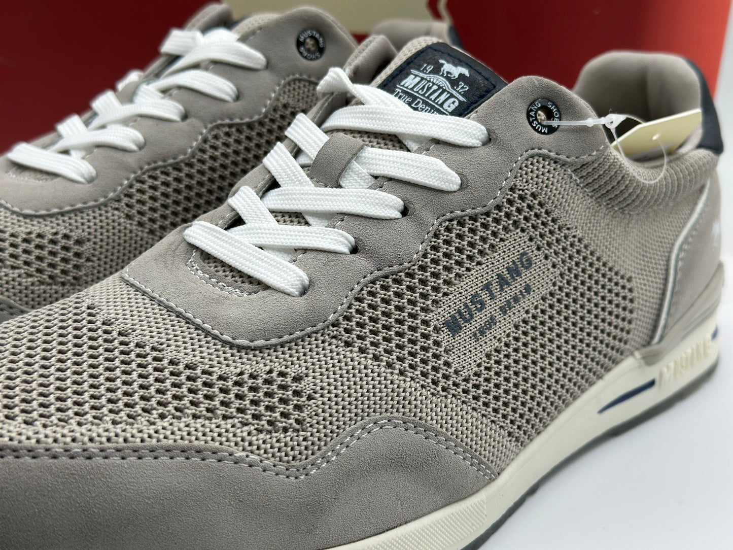 Baskets Mustang Sneakers ultra léger