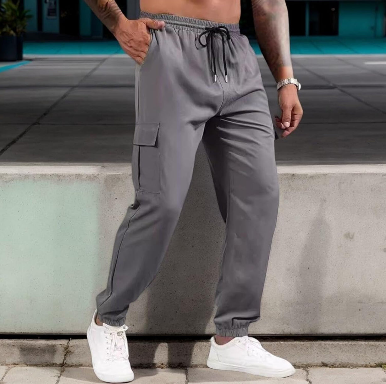 Pantalon de survêtement cargo décontracté pour homme avec cordon de serrage à la taille
Couleur: Gris