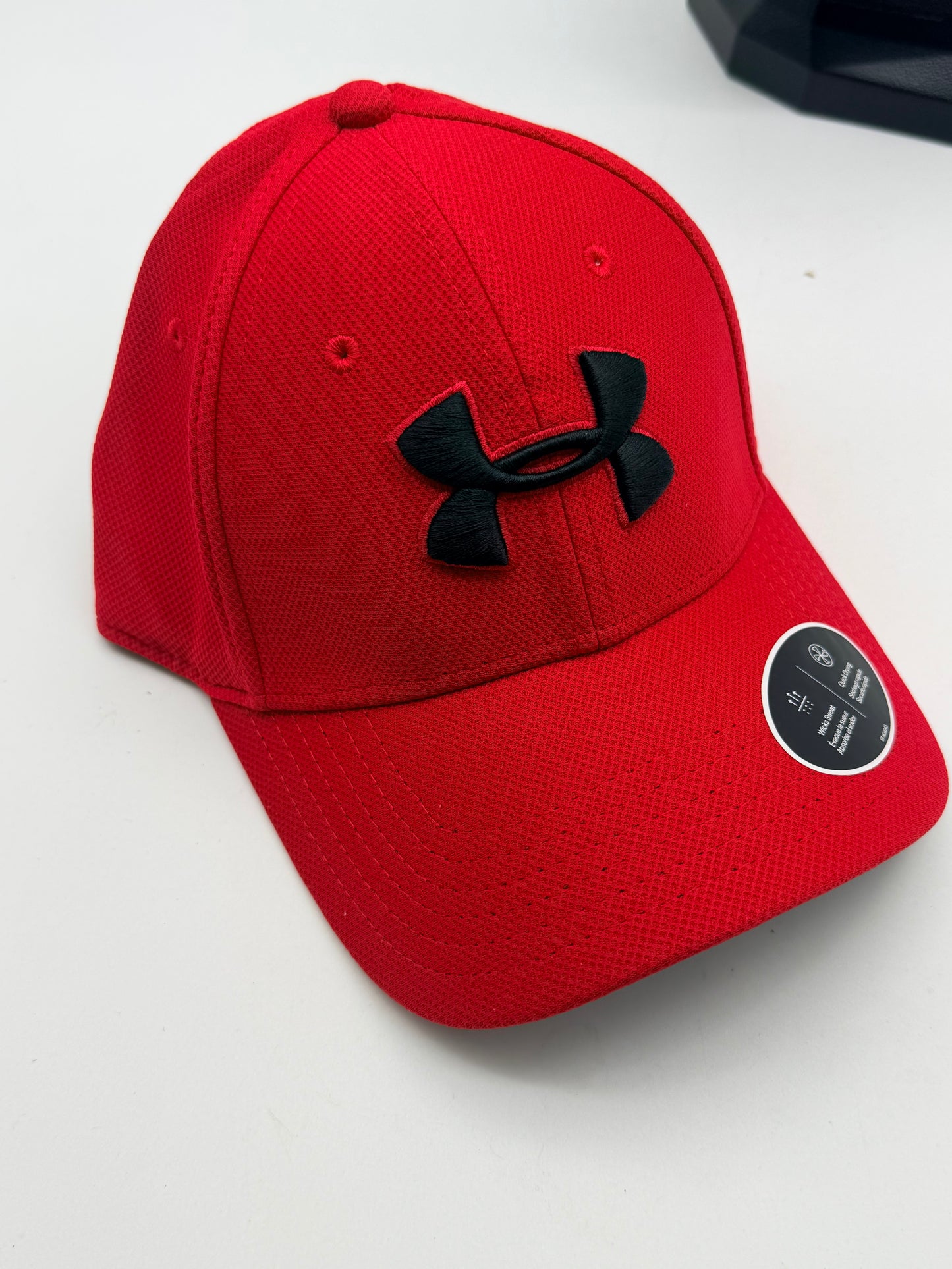 Casquette - Under Armour - Blitzing 3.0 - Rouge - Visière recourbée - Tissu UA Microthread