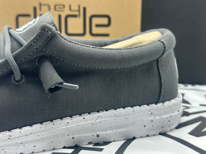 Hey Dude
Mocassins pour hommes neuves ultra légères tailles 43