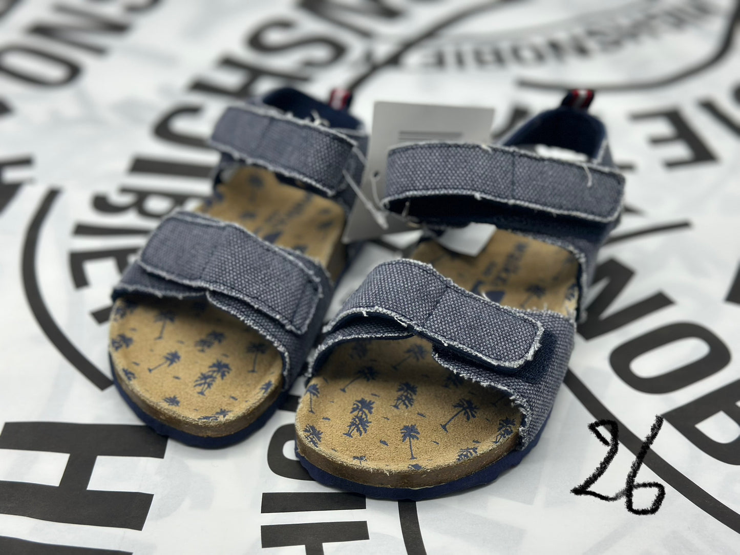 Mules pour fille à scratch taille 26 neuves