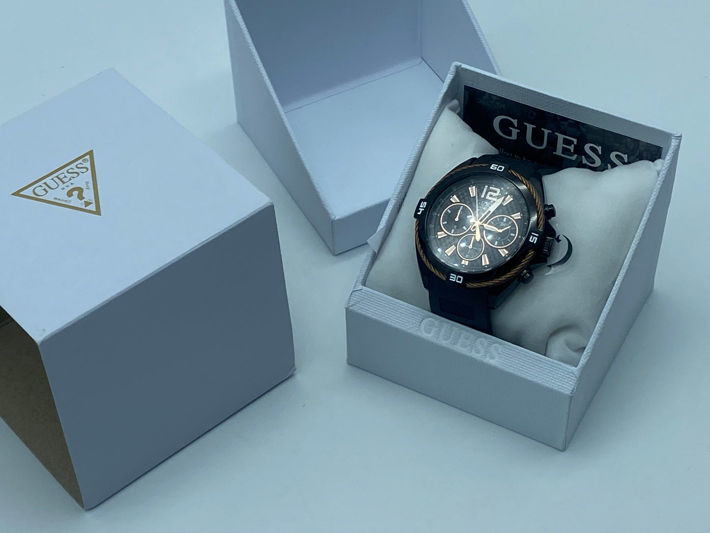 Guess Montre Bracelet pour Hommes (W1168G3) Neuf + Emballage D'Origine