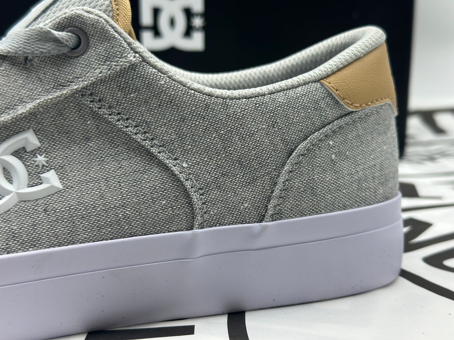 BASKETS POUR HOMME D&C neuves tailles 43