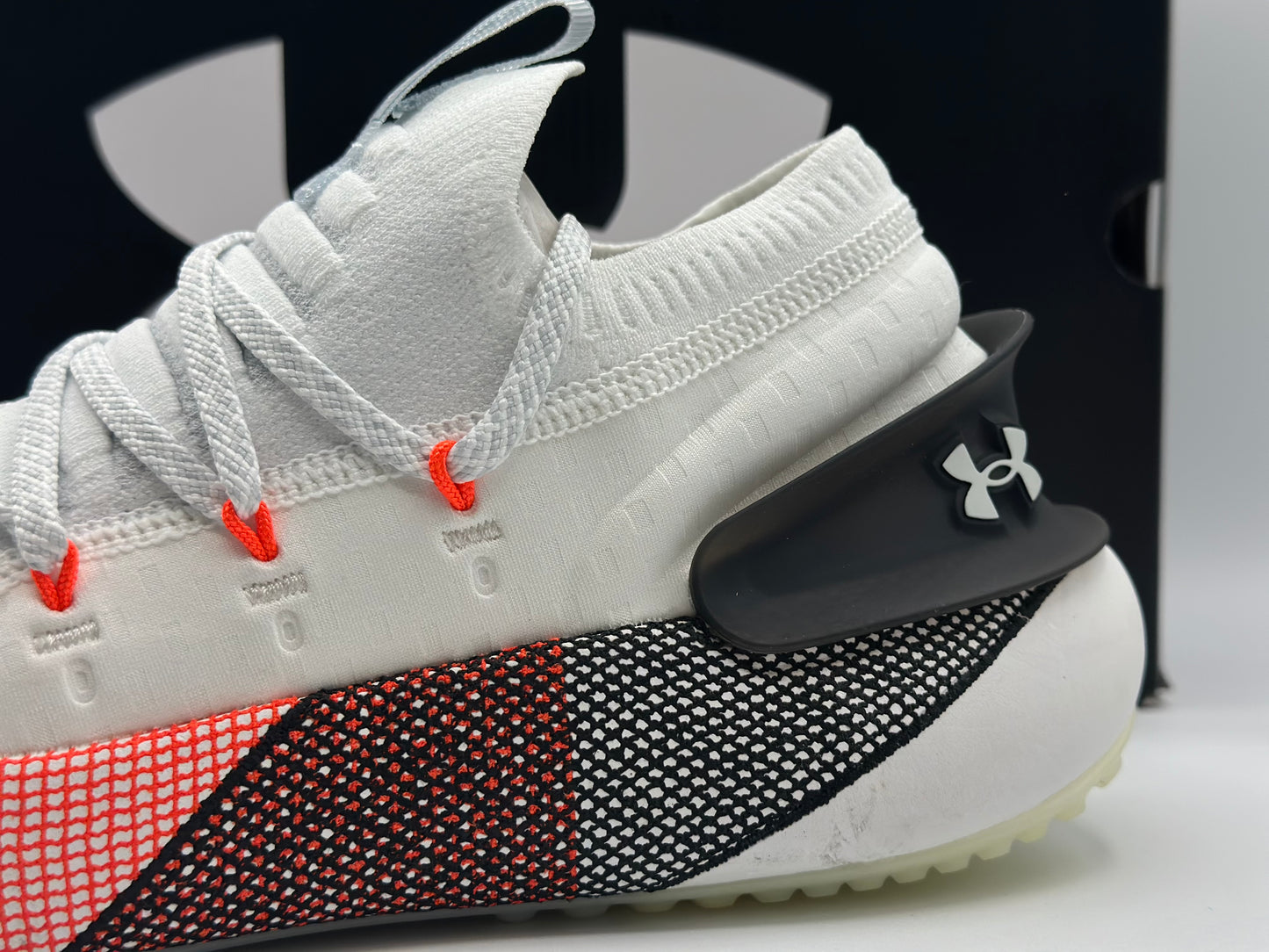 UNDER ARMOUR

Baskets UA HOVR Phantom 3 Launch White Red