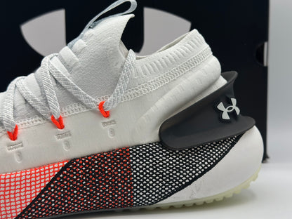 UNDER ARMOUR

Baskets UA HOVR Phantom 3 Launch White Red