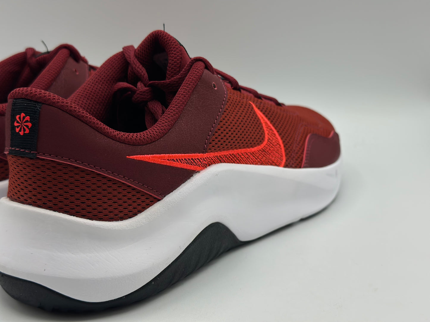 Nike Homme Legend Essential 3 Sneaker