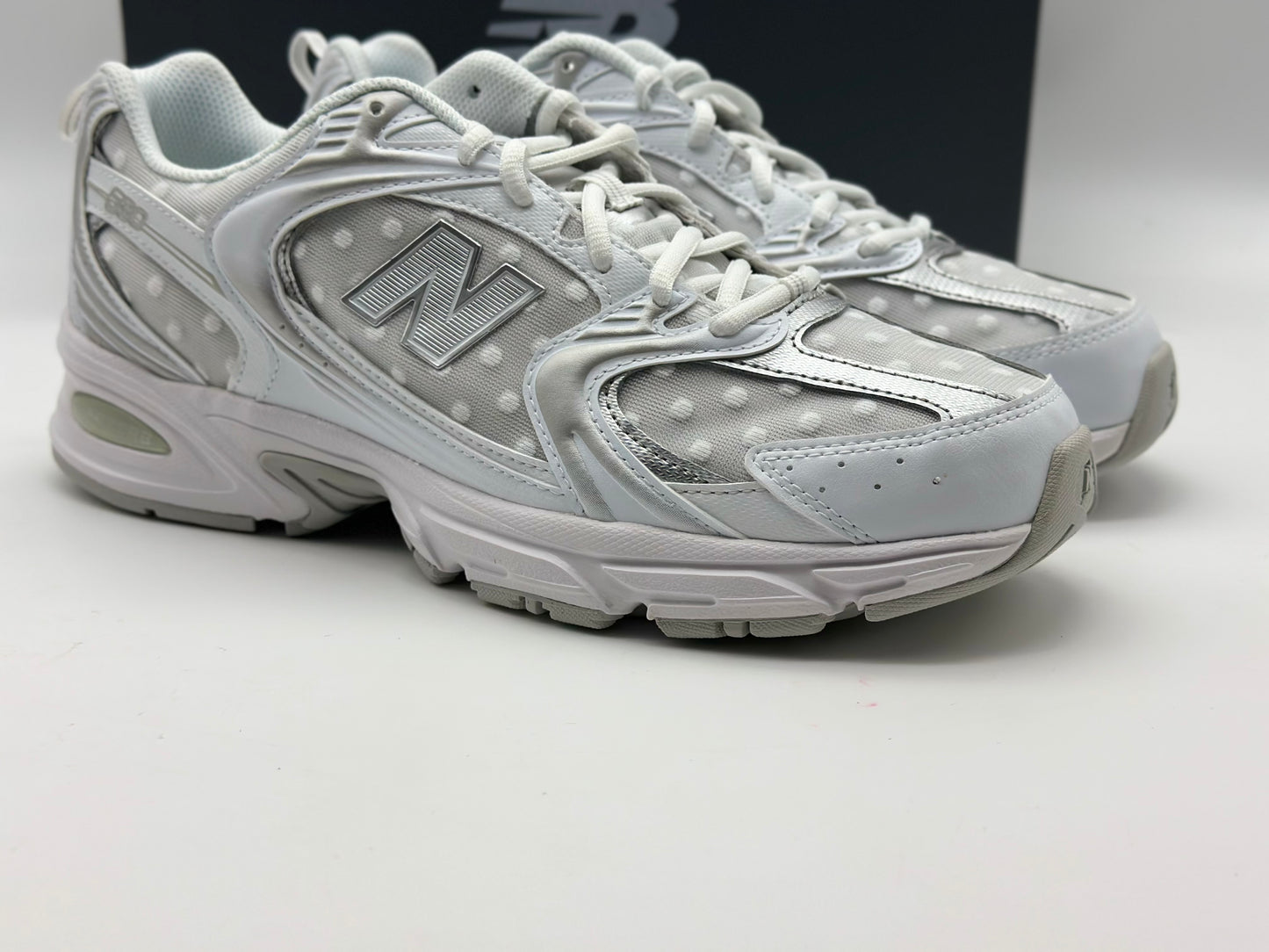 New Balance 530 Gris Argent taille 43