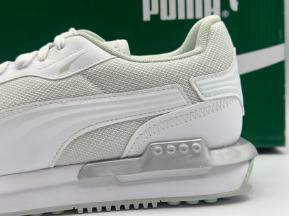 PUMA Mixte Basket neuves et authentique taille 42 (UK8 US9) et 44,5 (UK10 US11)