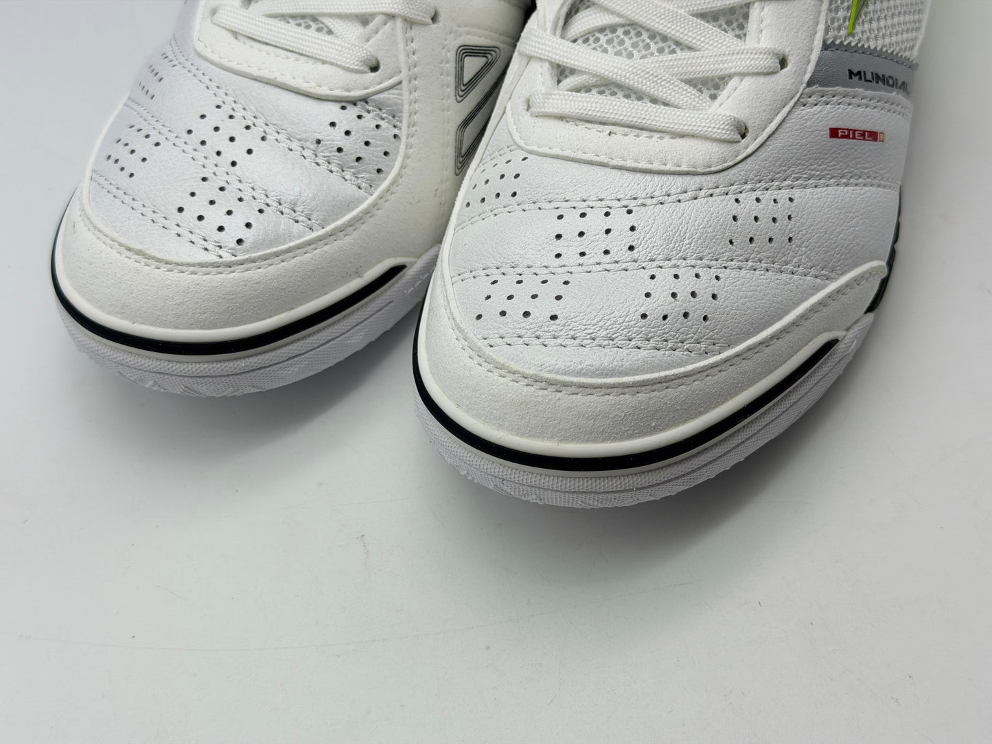 Joma
MUNDIAL - Chaussures de football en salle - white