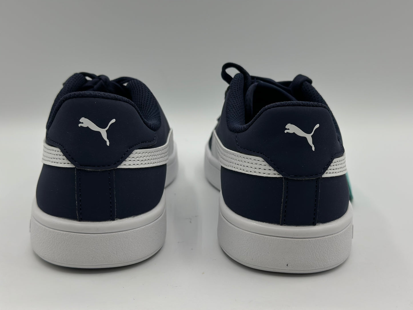 PUMA Mixte Smash V2 Baskets