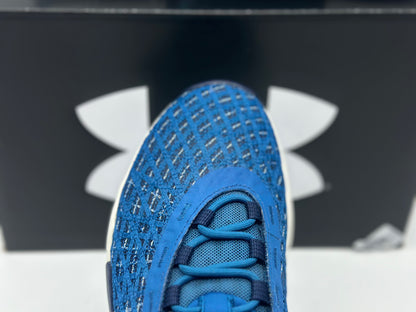 Chaussure de training UA TriBase pour homme neuves et authentique taille 43