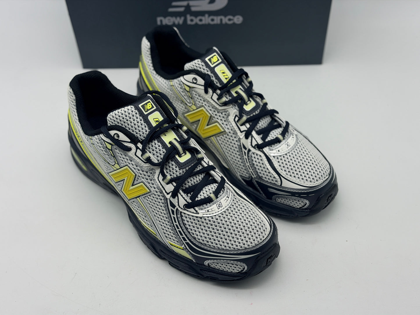Baskets new balance hommes 740 chaussures