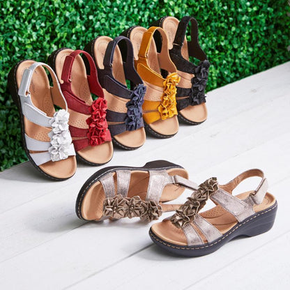 Sandales "Bloom-Wedge" – Talons Compensés, Bout Ouvert & Détails Floraux