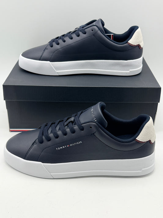 Tommy Hilfiger Baskets Homme Détail Essential en Cuir, Noir (Black/Black), 43