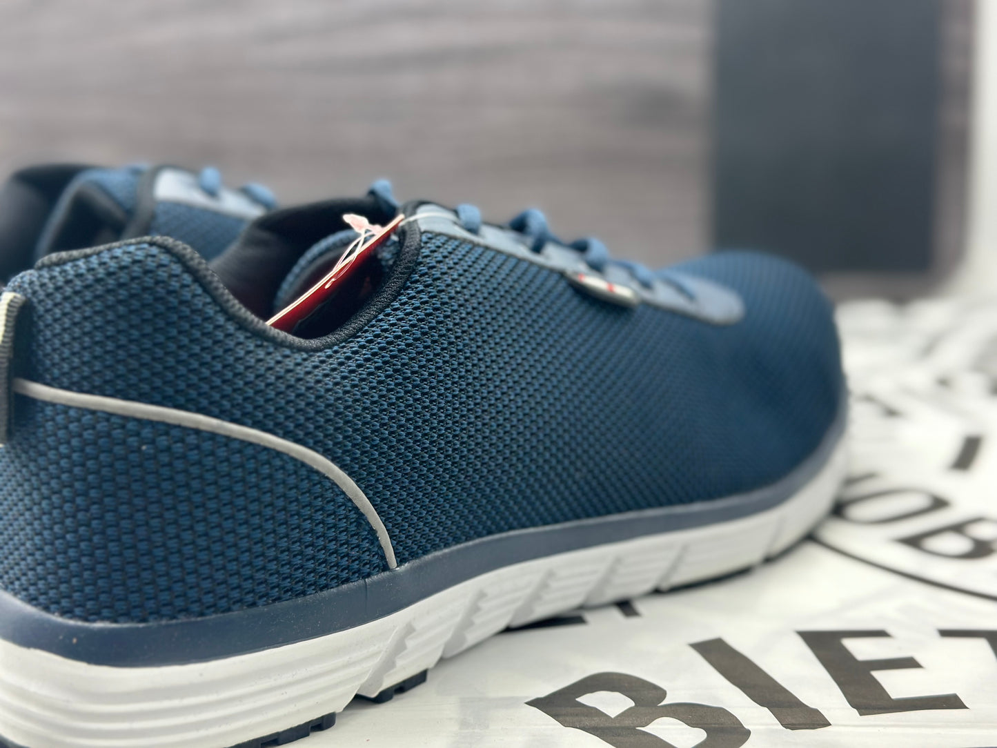 Chaussure de Sécurité Légère Basket Basses Pas Cher Mode Mesh Respirantes taille 47