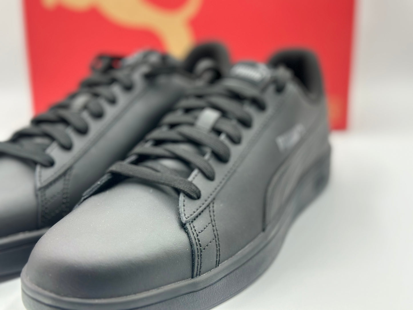 Chaussures PUMA Smash neuve et authentique taille 44