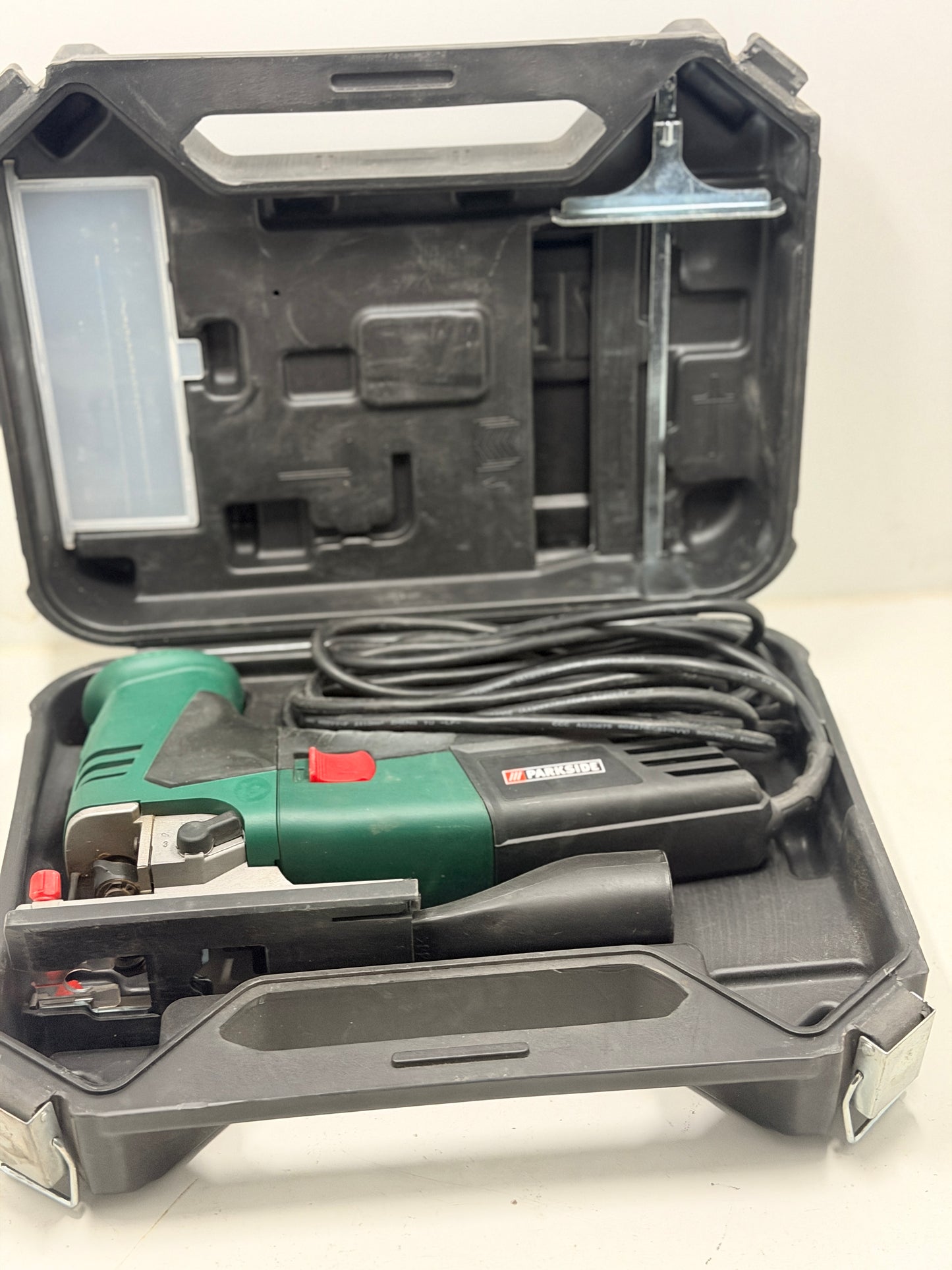 Scie Sauteuse Filaire Parkside PSTD 800 - 800W avec Guidage Laser état neuf