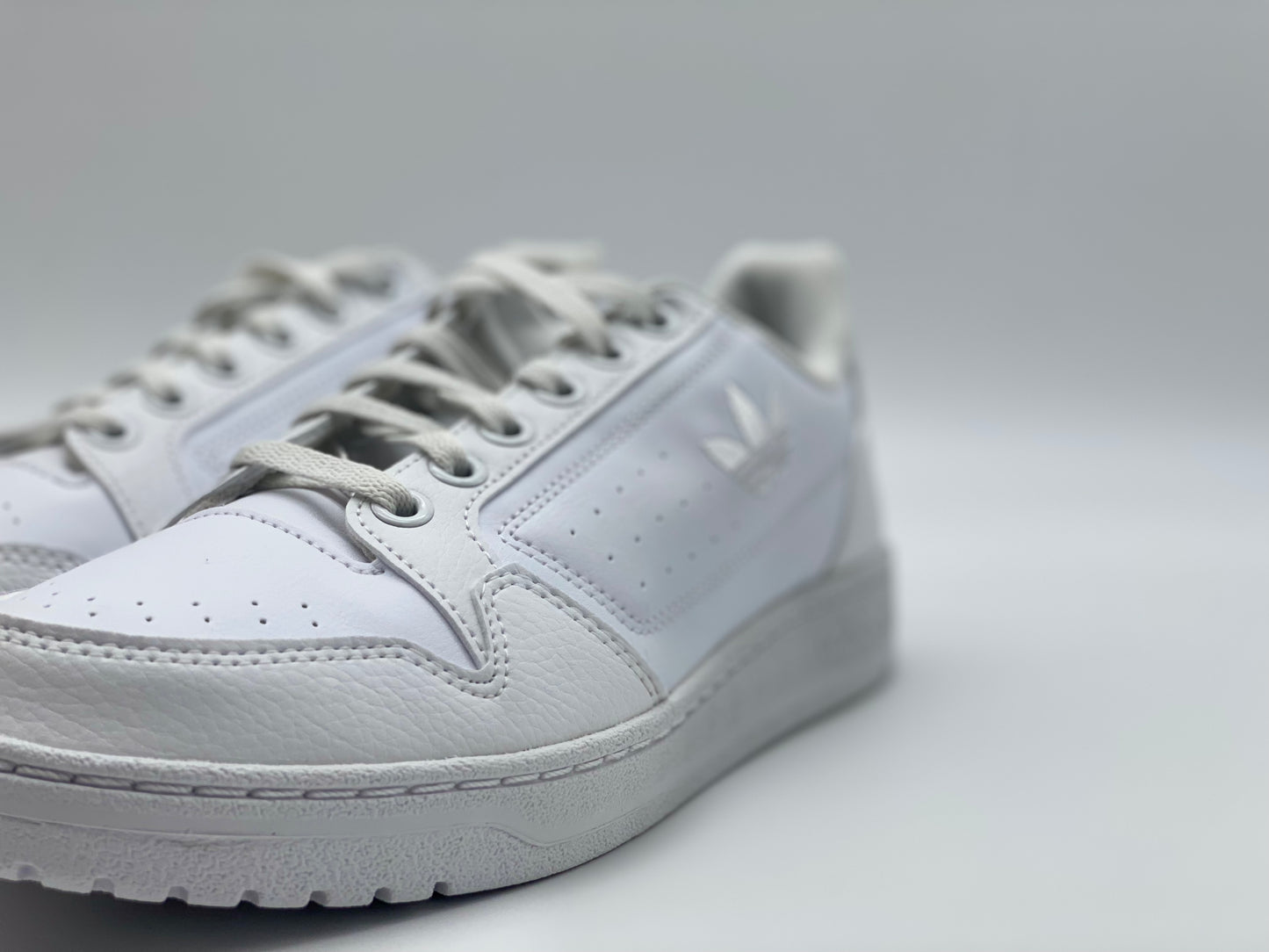 adidas Originals Sneaker blanches neuves et authentique taille 42
