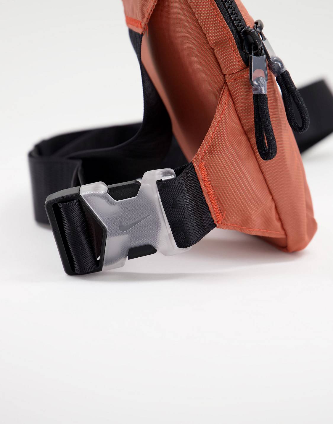 Nike - Essentials - Pochette bandoulière irisée - Orange