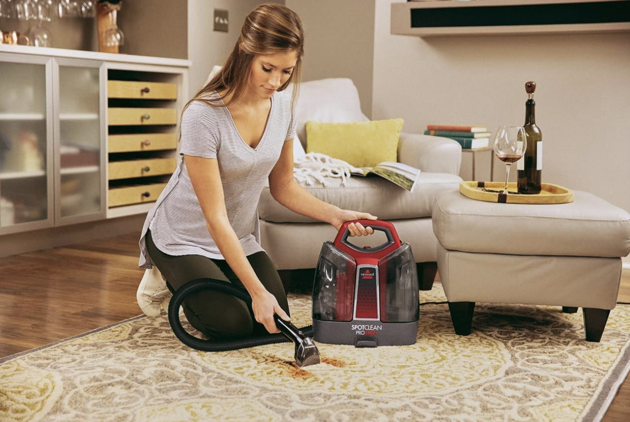 BISSELL SpotClean ProHeat, Shampouineuse Canapé, Moteur Puissant de 330W, Design Compact, avec Technologie HeatWave, Nettoyeur pour Tapis, Moquettes, Meubles, Tissus, Voiture & Plus Encore,