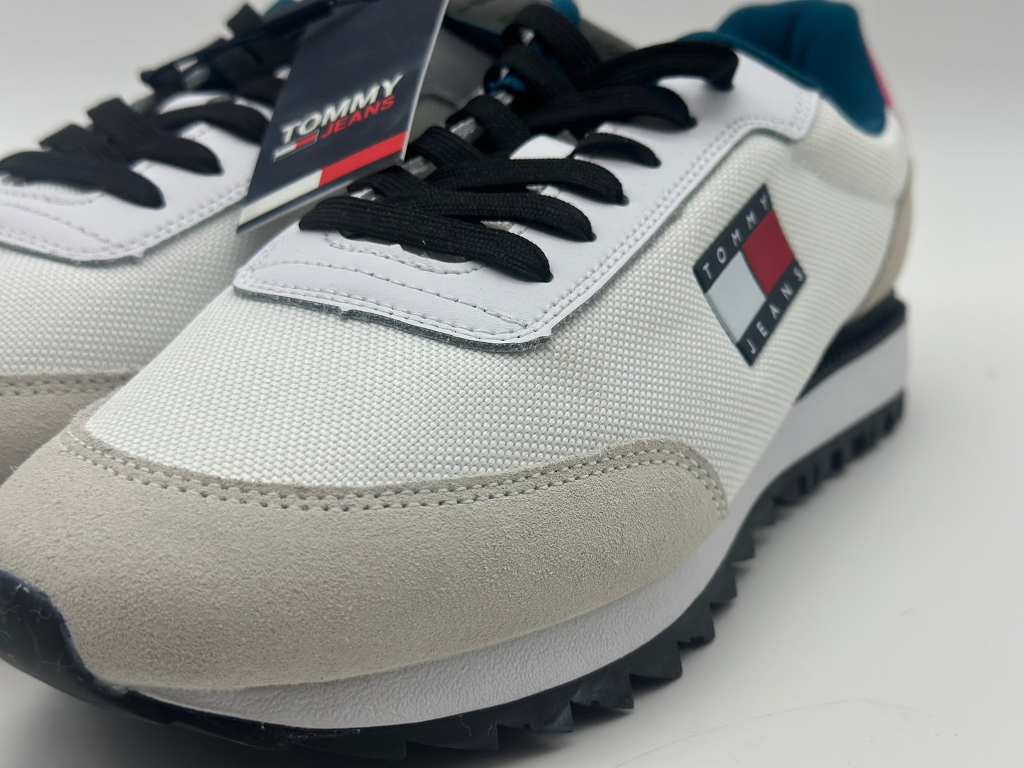 Tommy Jeans Retro Basket neuves et authentique taille 40 UK 6 1/3 US 9