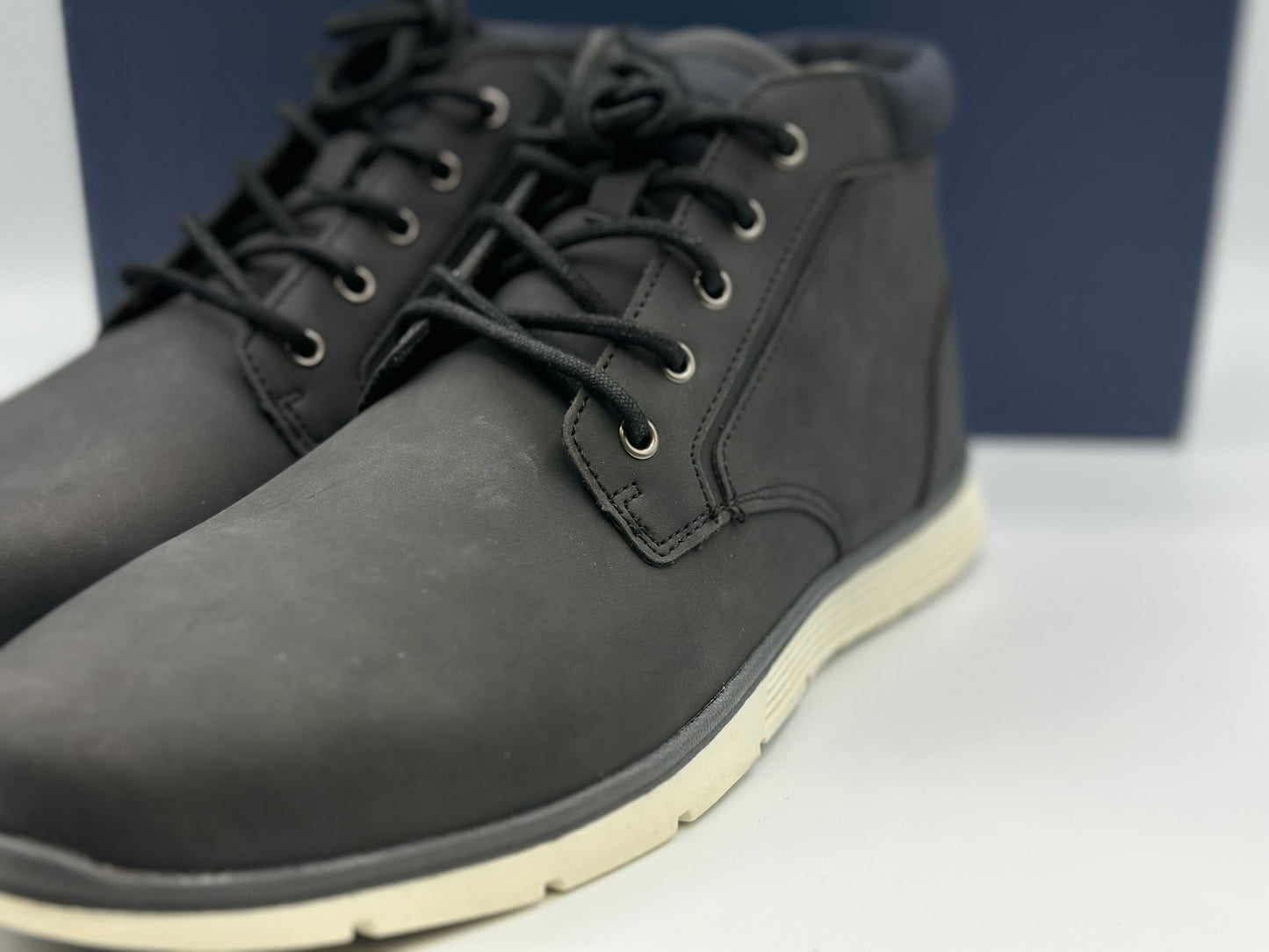 Baskets montantes taille 43 Noir neuve