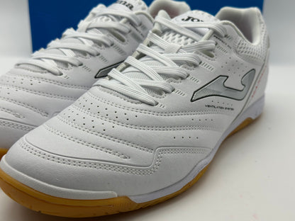 CHAUSSURES FUTSAL BLANC taille 43,5