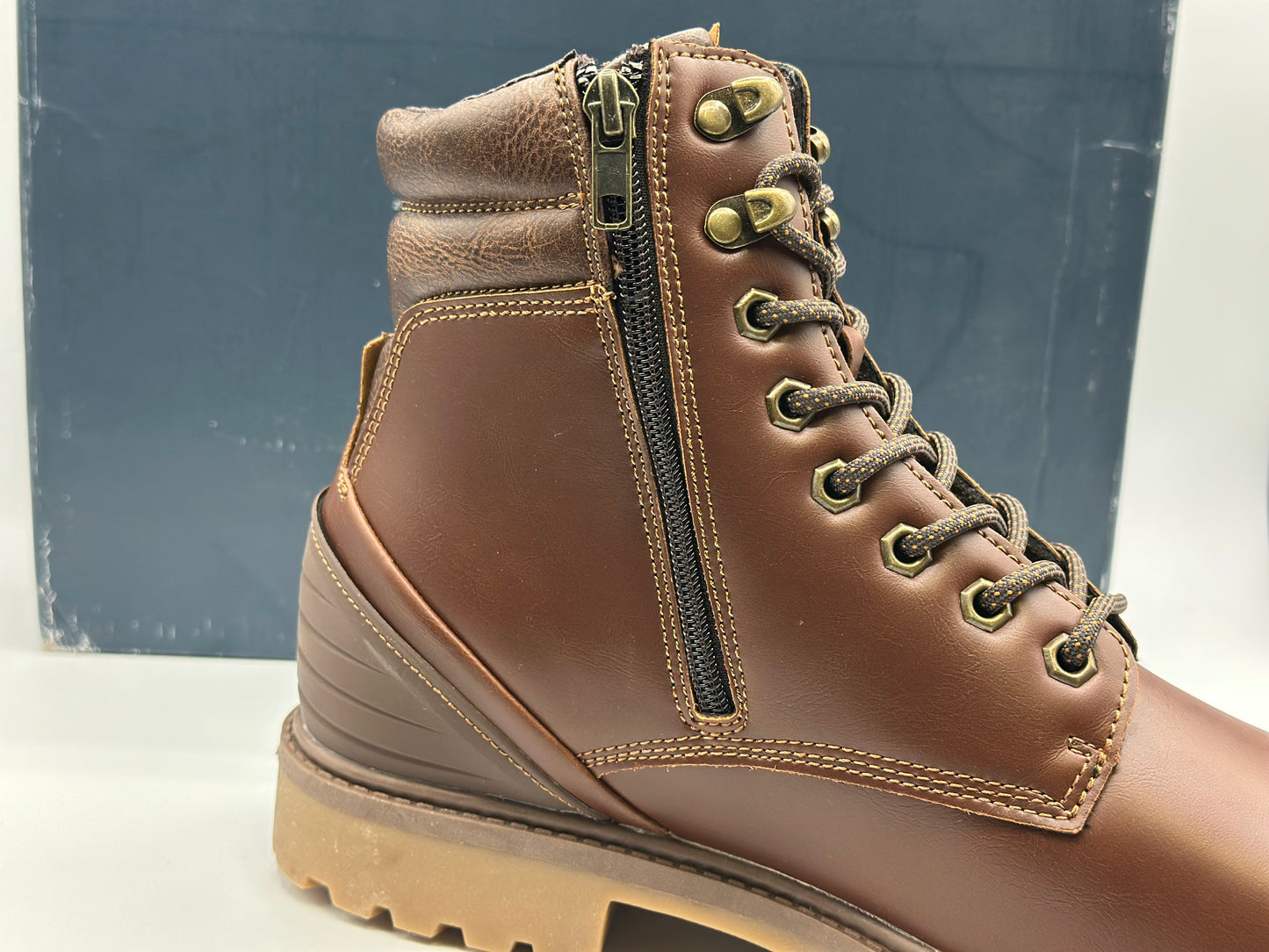 Boots crantées à lacets marron homme