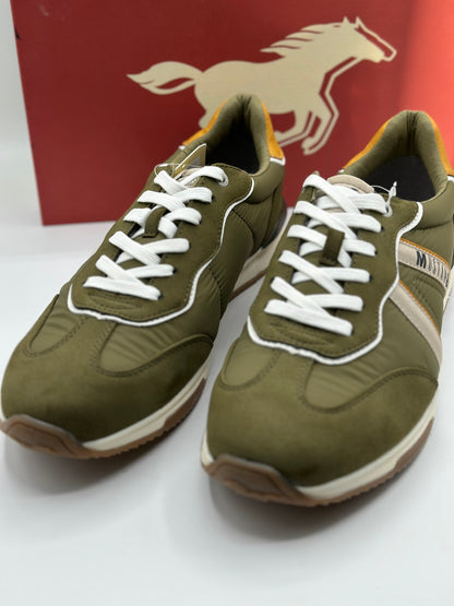 Basket Homme MUSTANG taille 44