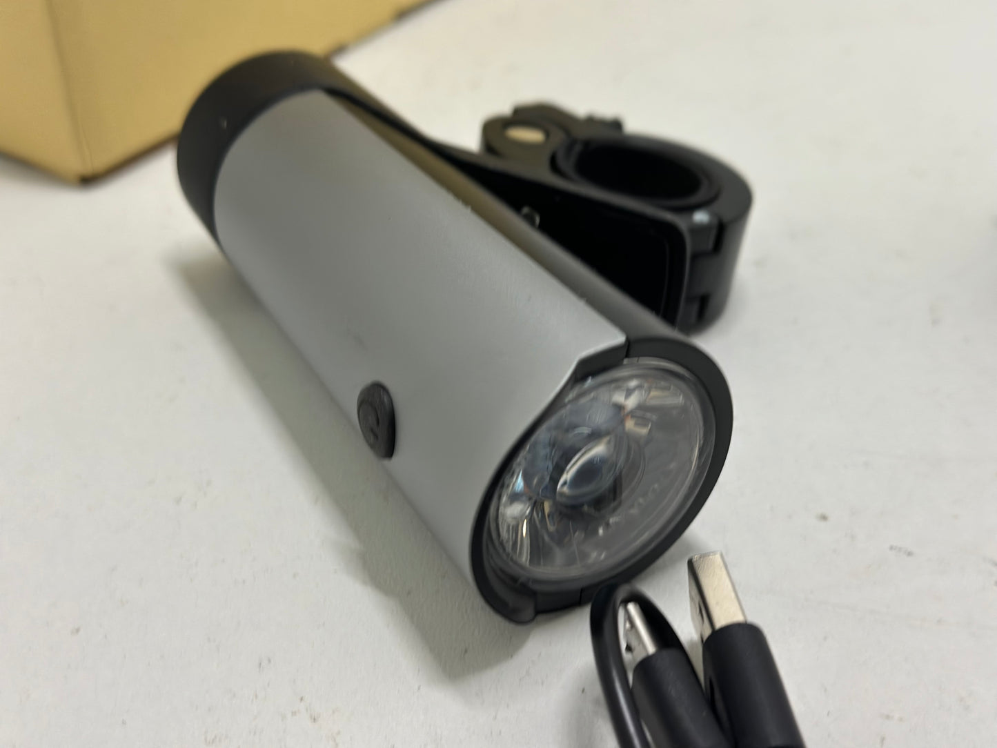Kit d'éclairage de vélo - Rechargeable par USB - Homologation - 2 modes d'éclairage IPX4 - Étanche - Pour enfants et adultes - Noir