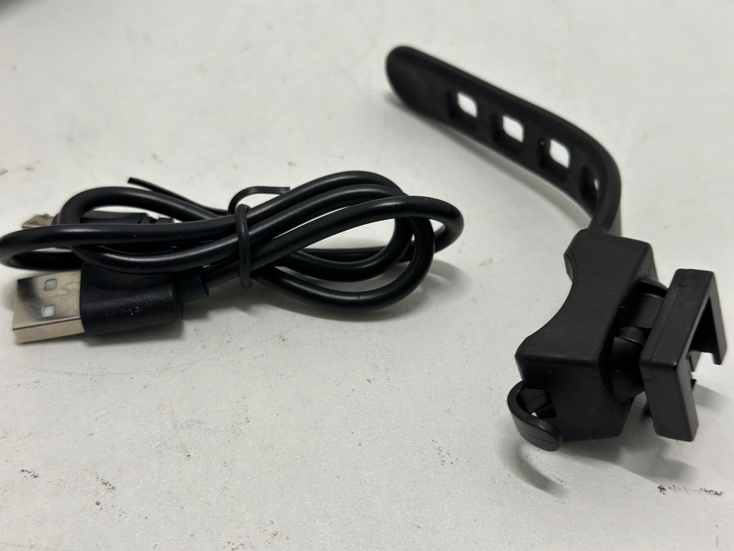 Petite lumière de vélo Rechargeable USB, lumière de vélo de Haute qualité, lumières de vélo pour la Conduite de Nuit, pour vélo Noir Atelier de réparation de vélo étanche