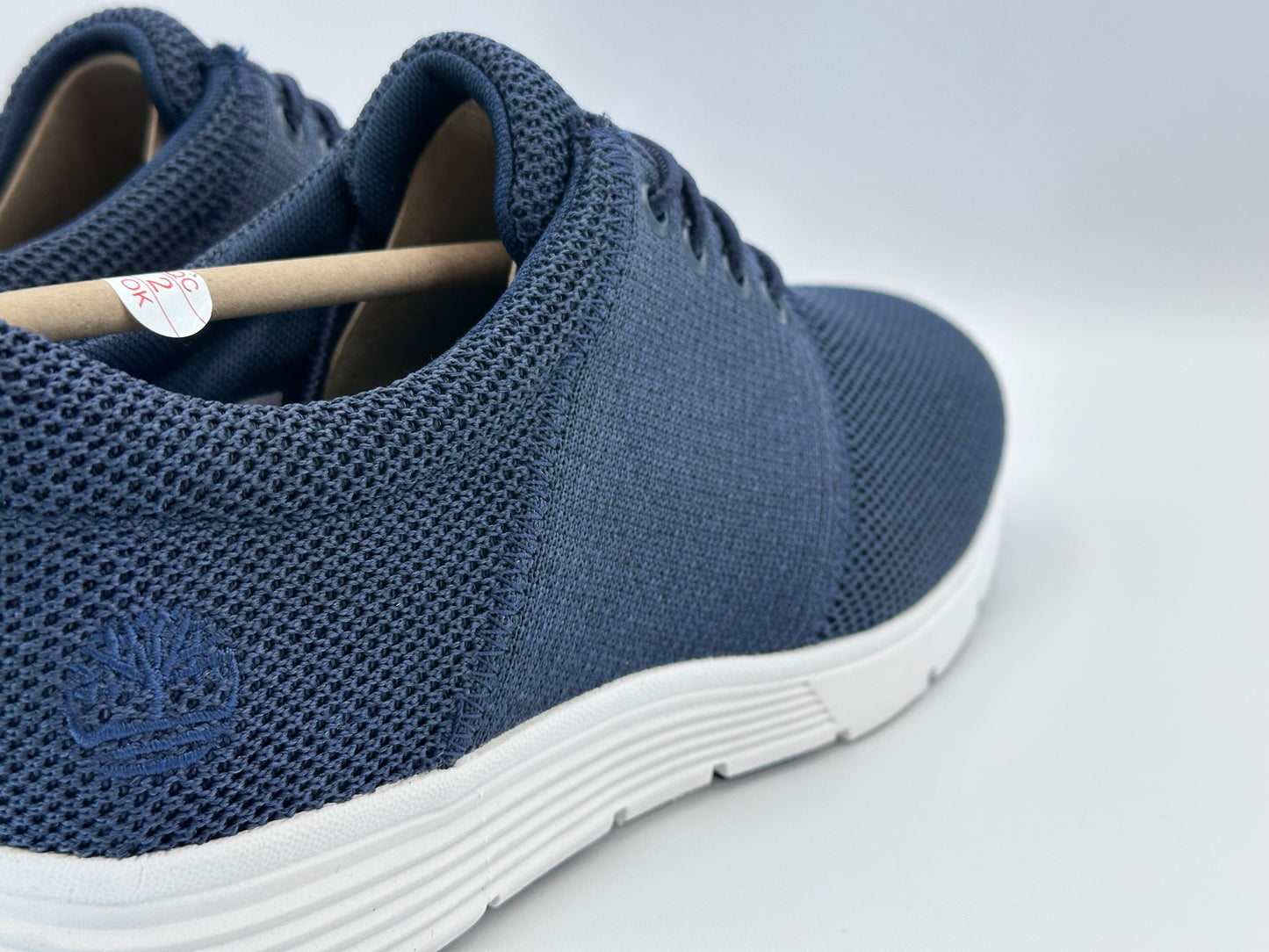 Timberland Baskets basses à lacets pour homme en bleu foncé