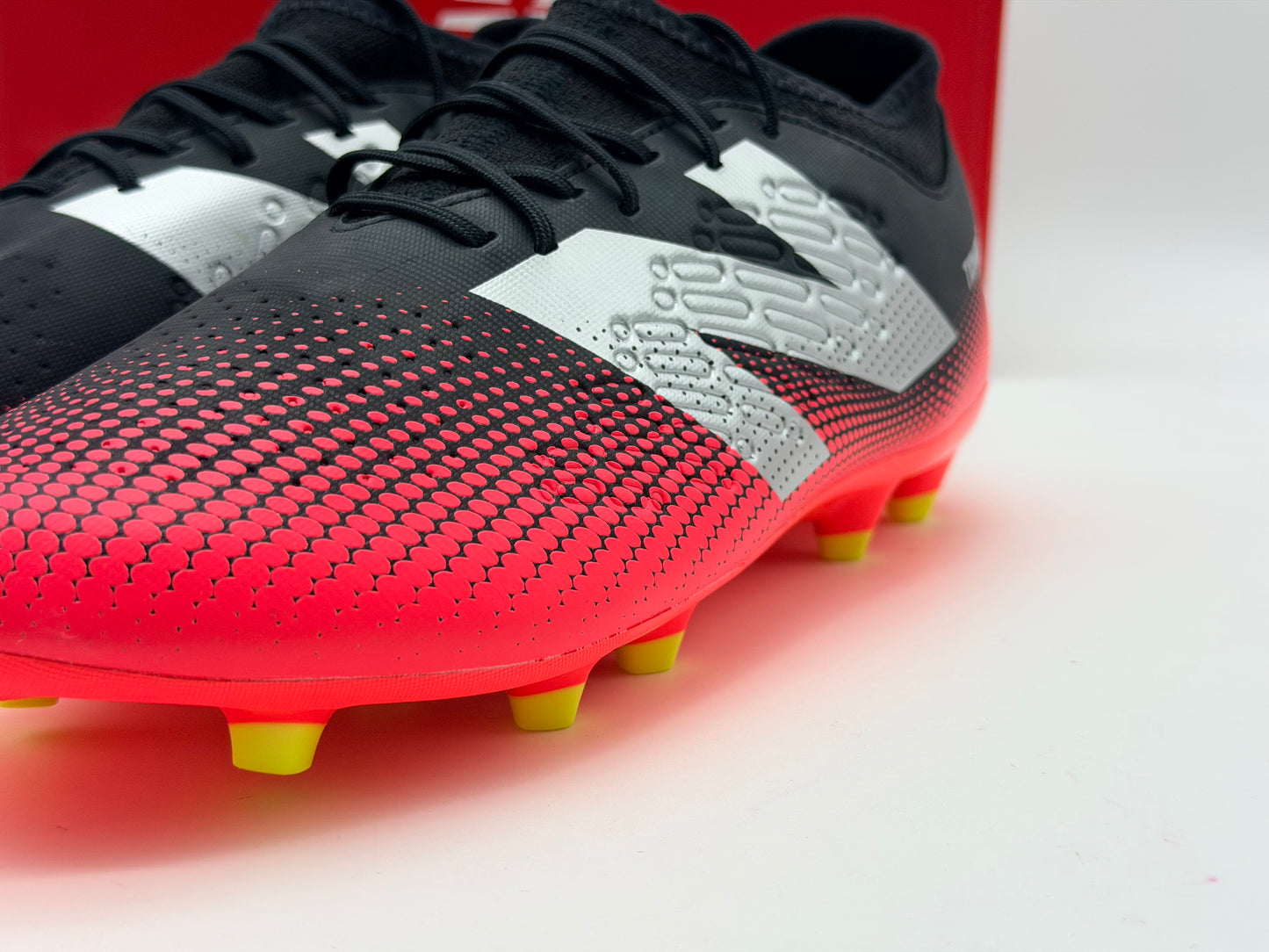 Crampons new balance TEKELA MAGIQUE FG V4+ chaussures