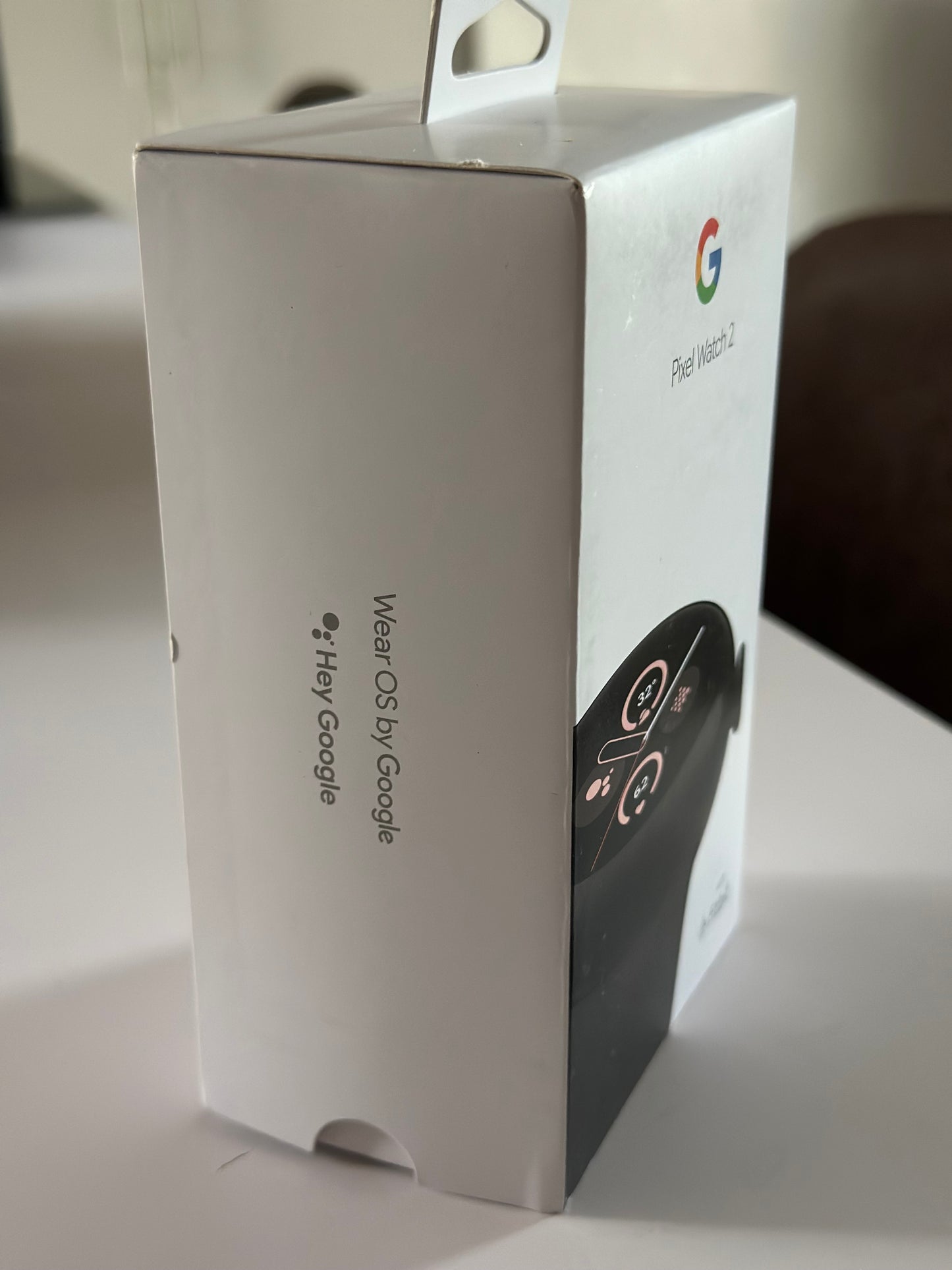Google Pixel Watch 2 – Boîtier en Aluminium Noir Mat – Bracelet Sport Noir Volcanique – Wi-FI