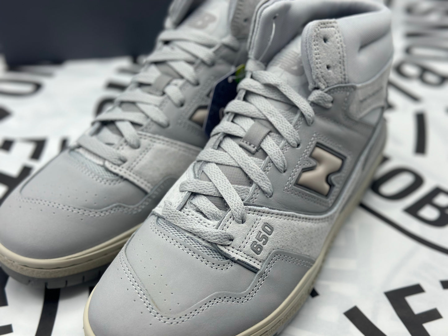 Homme new balance 650 chaussures neuves tailles 42