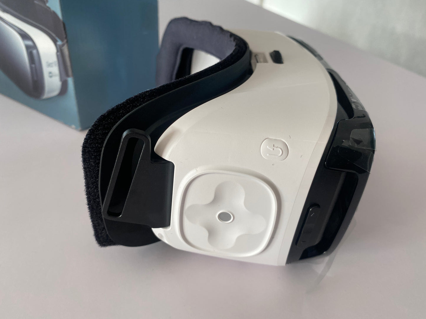 Samsung Gear VR casque de réalité virtuelle blanc givre pour Galaxy S6, S6 edge, S6 edge+, S7, S7 ed neuf