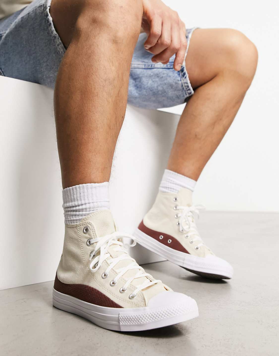 Converse - Chuck Taylor All Star - Baskets - Blanc cassé et rouge