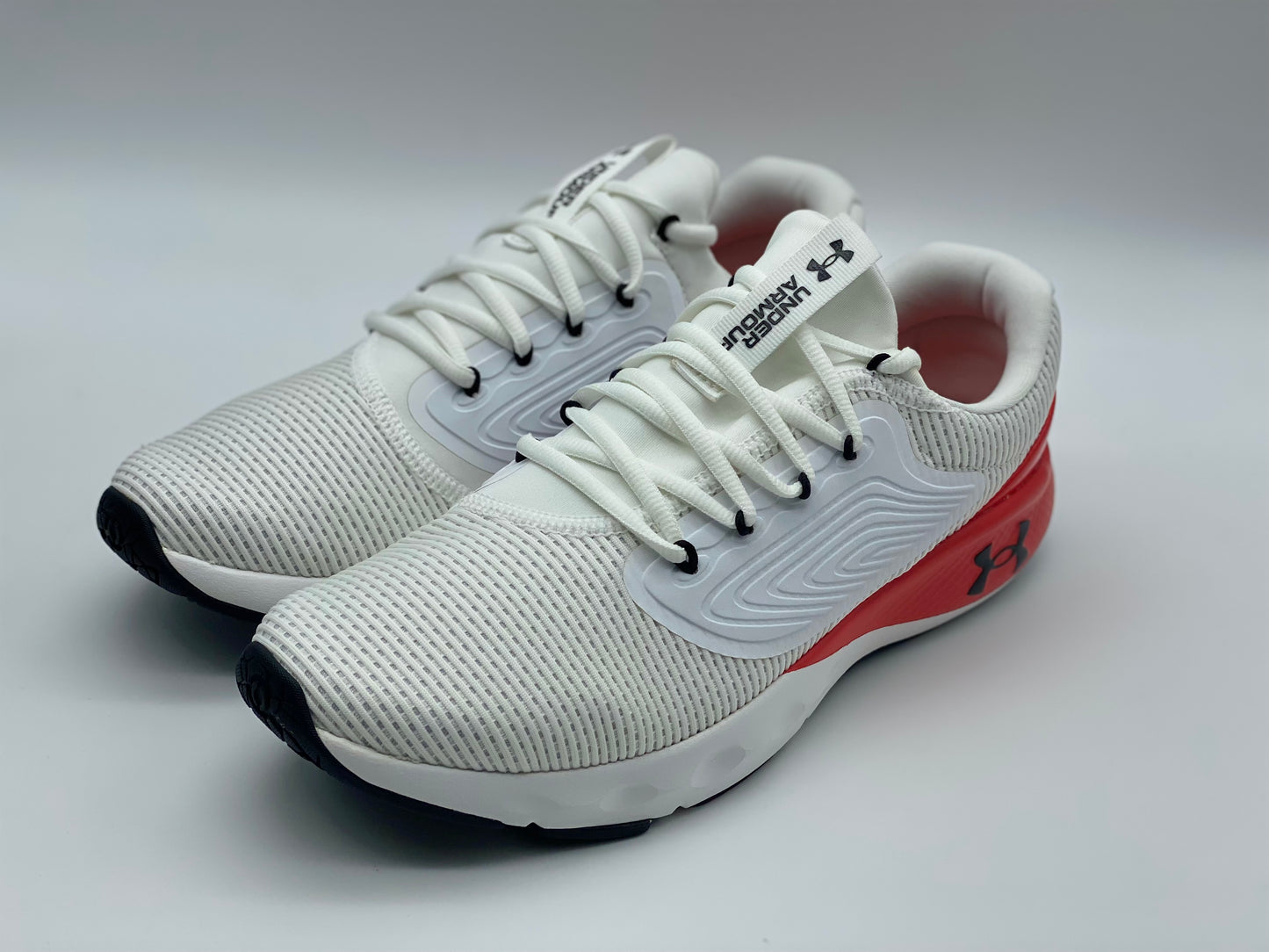 Under Armour Charged de Course Baskets Chaussures Hommes