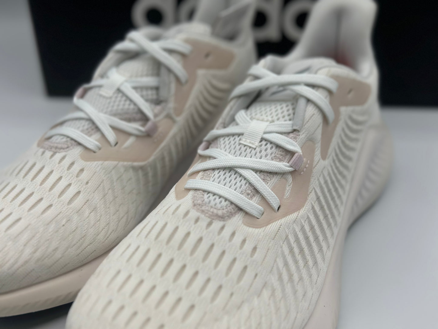 Chaussures baskets femme adidas neuves et authentique