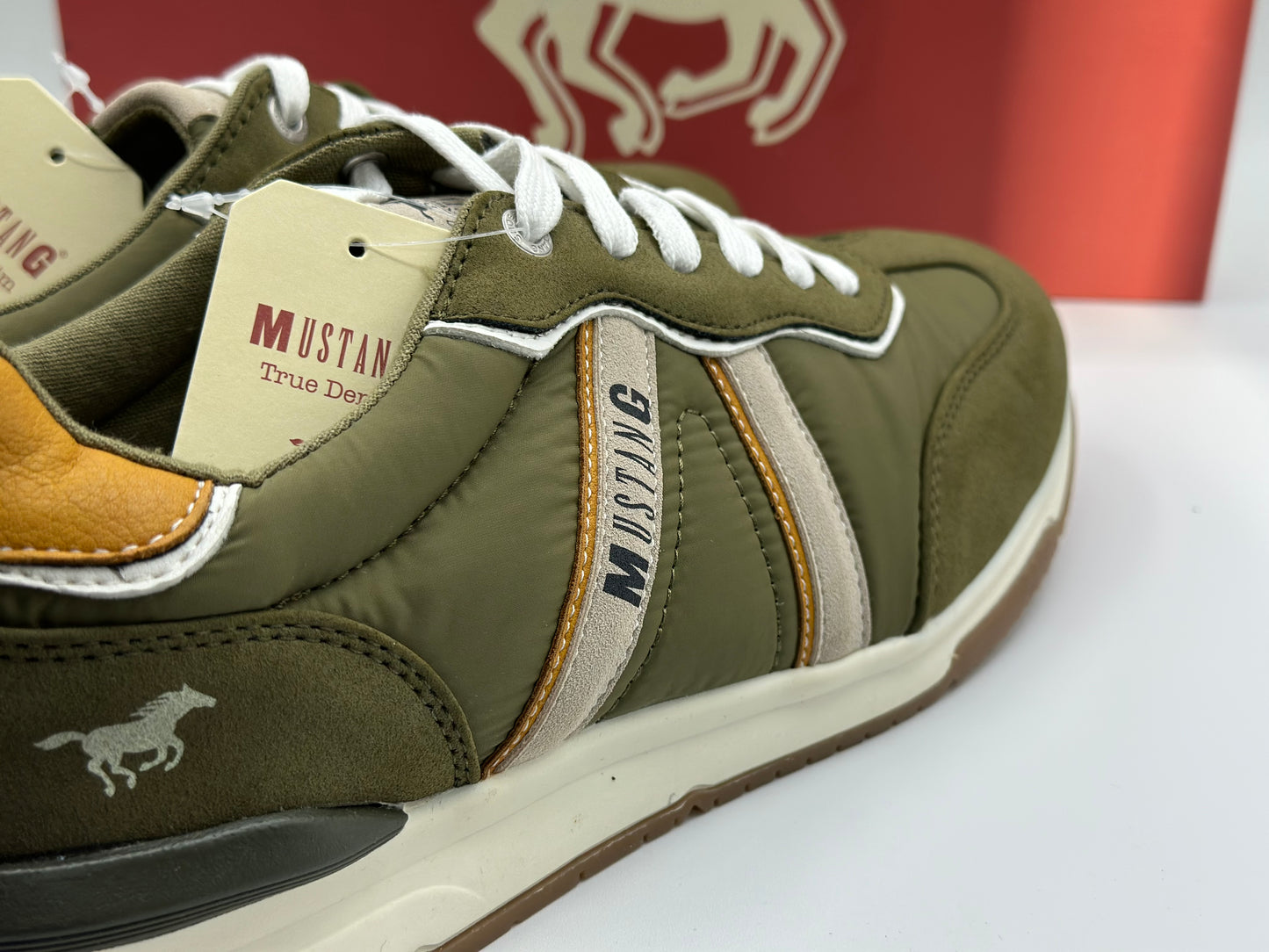 Basket Homme MUSTANG taille 44