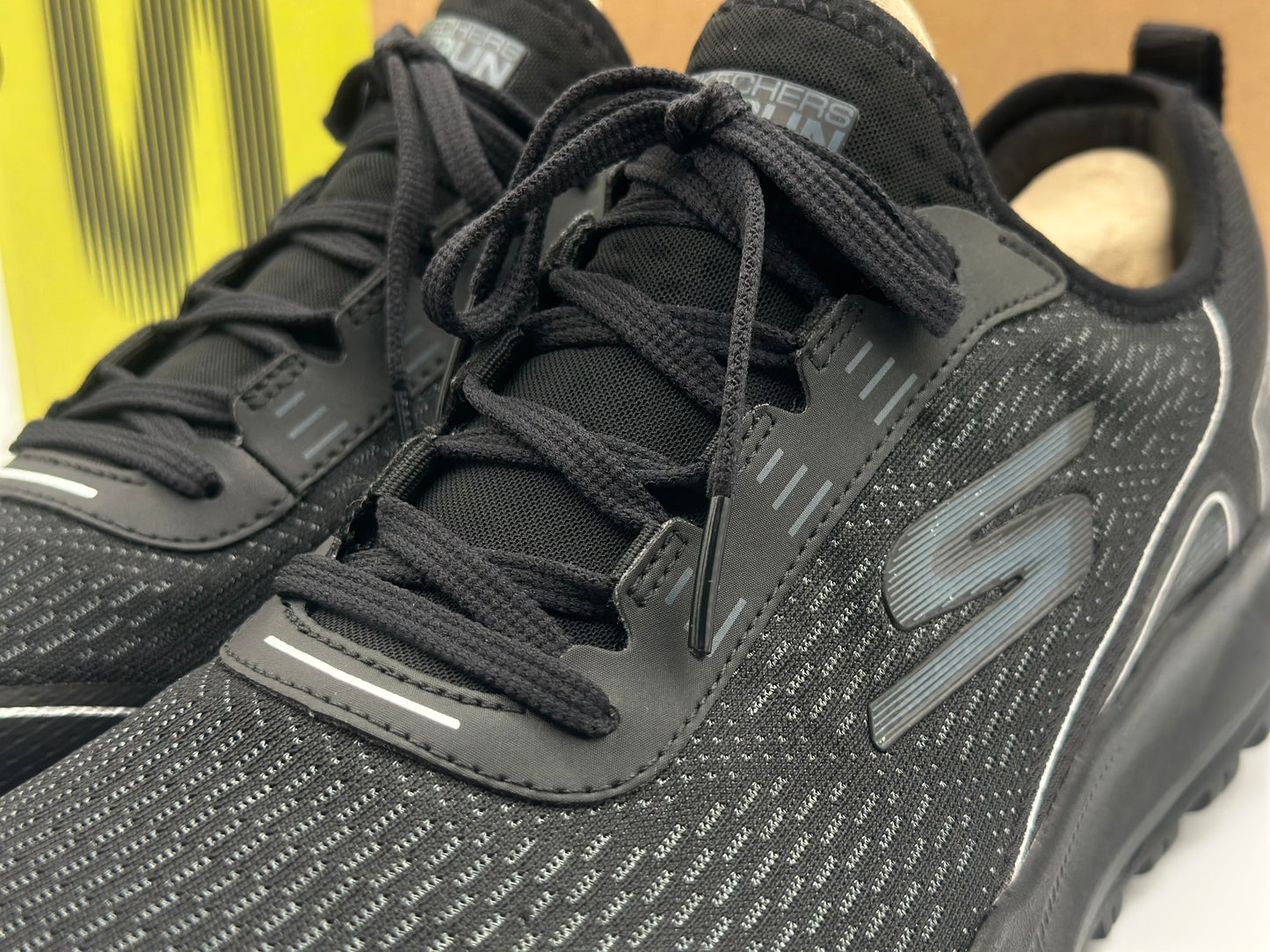 Skechers Performance TRAIL - Chaussures de running neuves et authentique taille 42/43/44