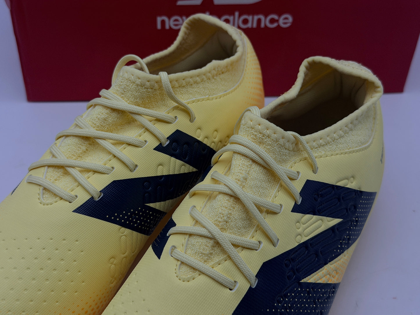 Crampons new balance TEKELA MAGIQUE FG V4+ chaussures