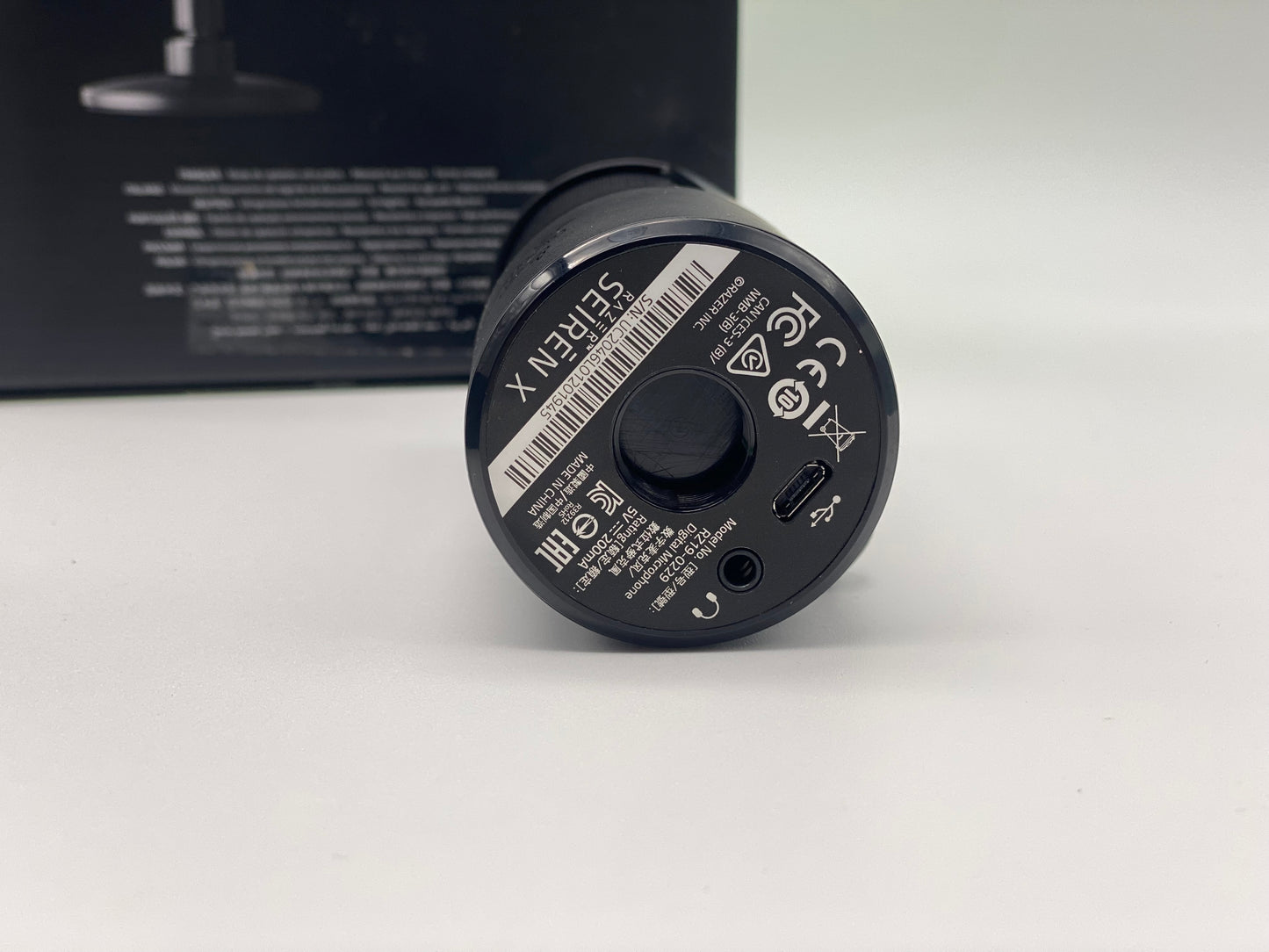 Razer Seiren X : micro à condensateur à directivité supercardioïde