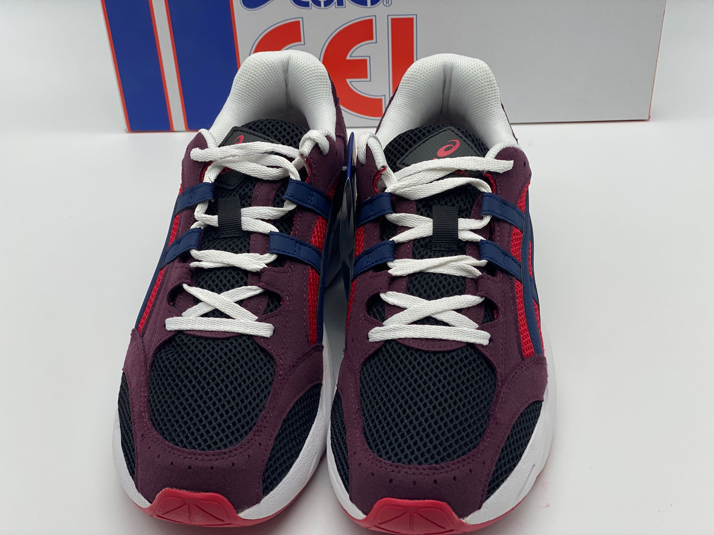 Basket Asics GEL neuves et authentique taille 44 et 44,5