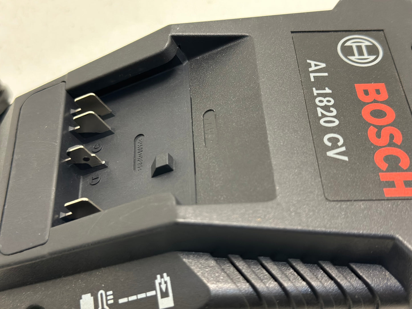 Chargeur multi-voltage 14,4 à 18V Li-Ion - Bosch AL1820CV