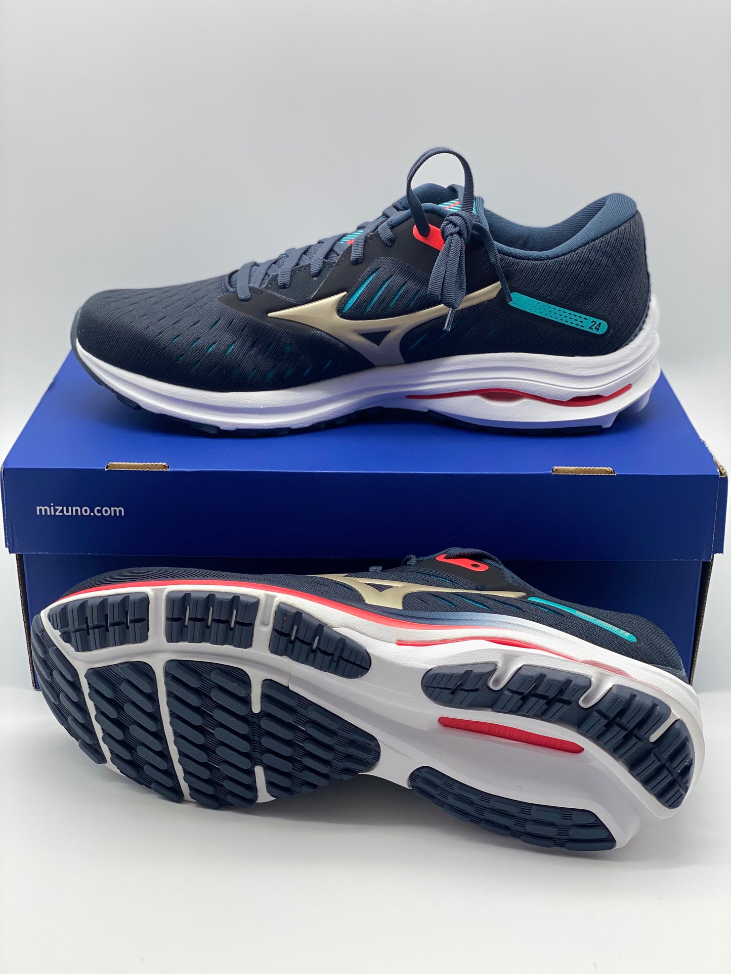 Baskets Mizuno Wave Rider , Chaussure de Course Homme taille 44 neuve