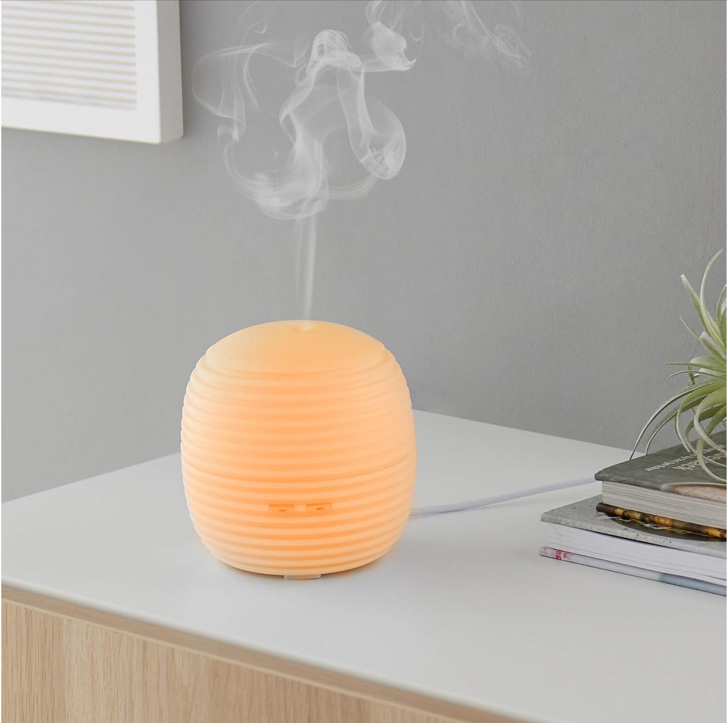 Amazon Basics Diffuseur d’huiles essentielles d’aromathérapie à ultrasons Veilleuse 7 couleurs 100 ml
