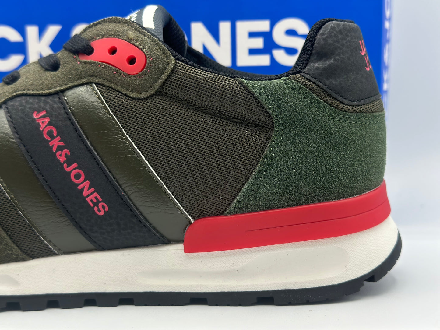 Chaussures baskets jack&jones pour homme neuves taille 44