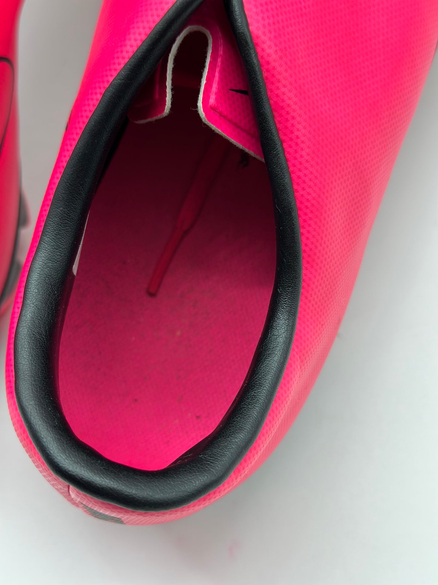 Nike Mercurial Veloce Ii Fg, Chaussures de Running Entrainement homme, Pink (Pink/Schwarz) taille 46 excellent état