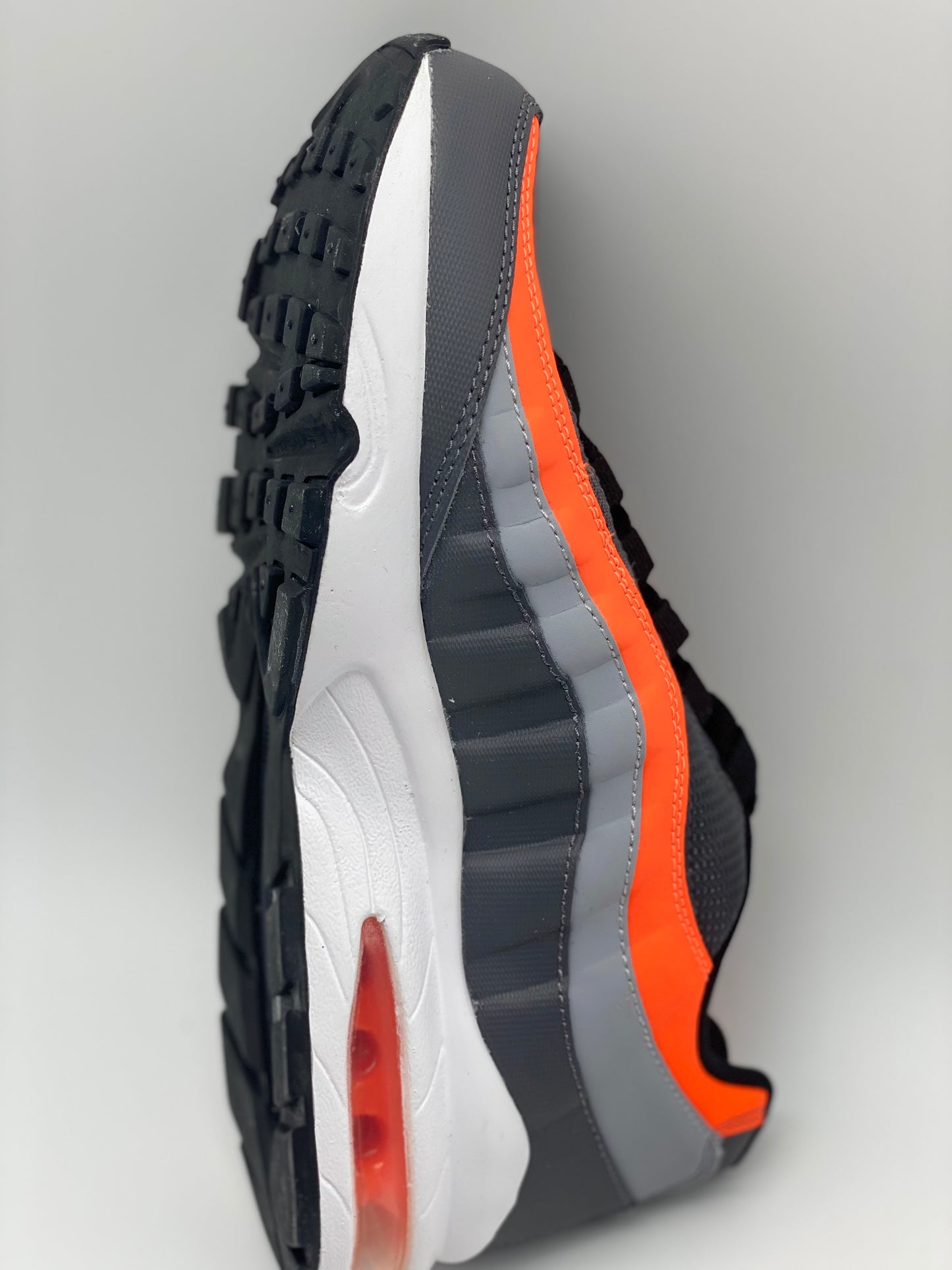 Basket Nike AIR MAX Junior taille 38,5 neuve et authentique